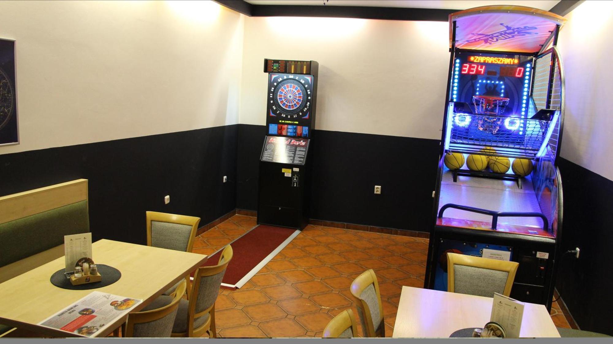 Penzion Raketa Bowling Опава Экстерьер фото